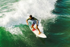 足彩网首页|中国U23队小组次席惊险晋级亚洲杯八强，淘汰赛硬仗乌兹别克斯坦，历史三败阴影待破