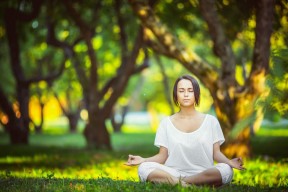 足彩网首页：阿斯：维尼修斯被球迷嘘得心态全无，这种情况下很难去谈续约