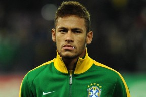 【足彩网首页】榨干最后一丝力气？湖人遭伤病潮吞噬，41岁詹姆斯负重前行，雷迪克战术安排遭炮轰