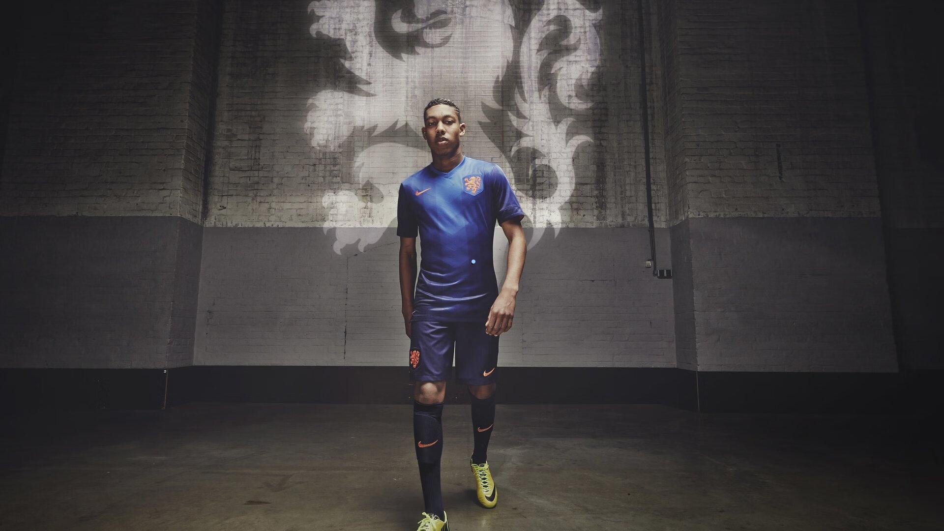 后防崩盘后狼堡紧急寻枪，德天空曝目标锁定英超铁闸阿耶